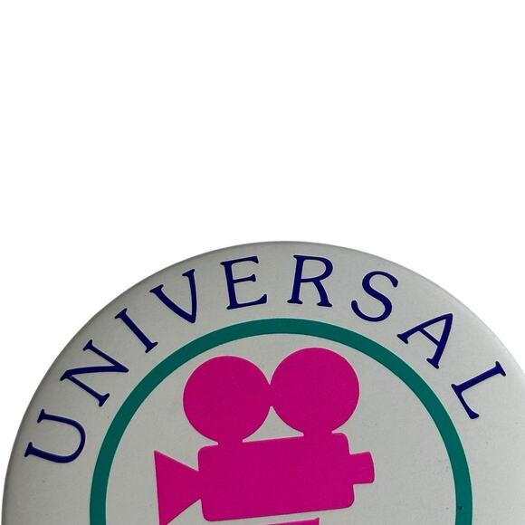 Vintage 1996 Universal Studios Pinback Button - Picture 2 of 11